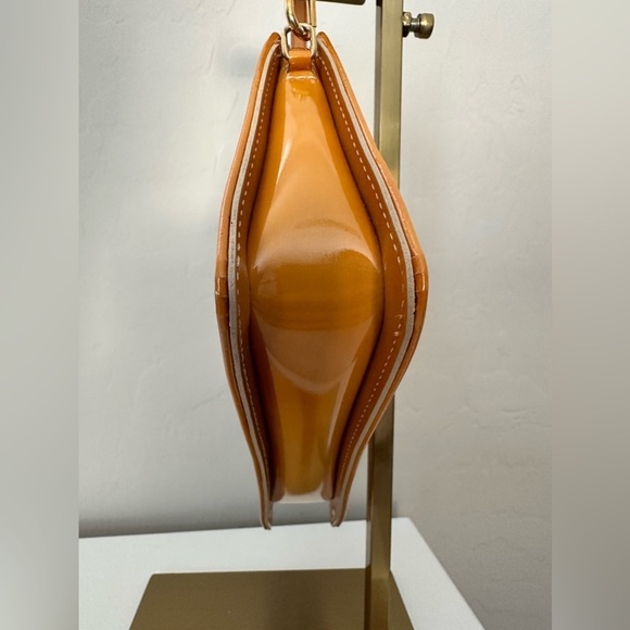 Louis Vuitton Vernis Lexington Pochette Yellow - Picture 6 of 11